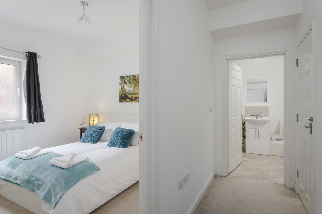 לוטון 1 Bed Apt Sleeps 4 מראה חיצוני תמונה