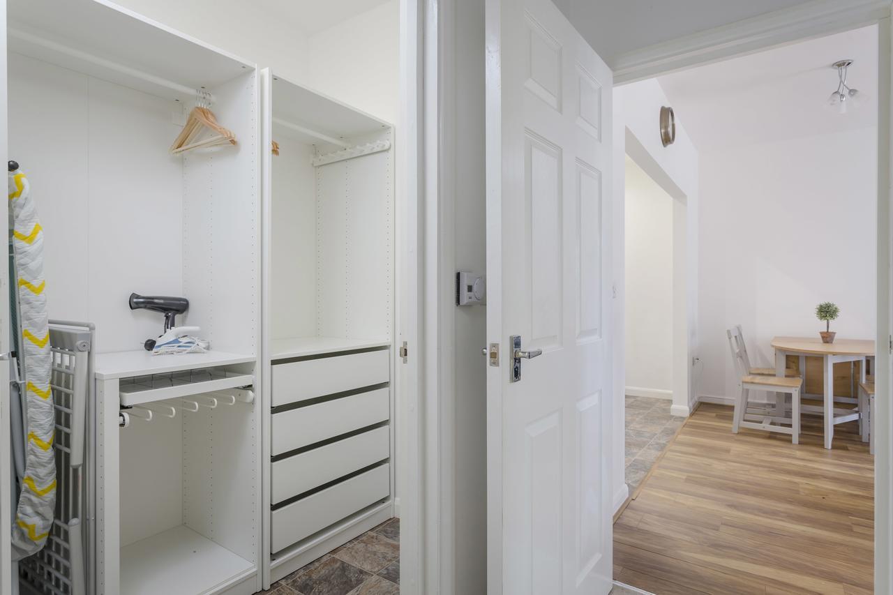 לוטון 1 Bed Apt Sleeps 4 מראה חיצוני תמונה